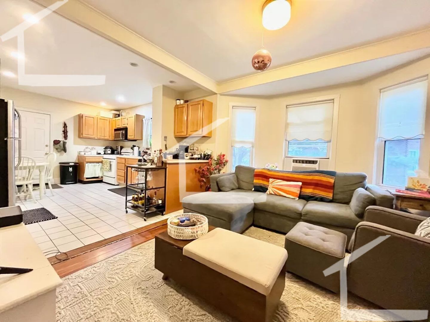 Charming Unit in Brookline – photo 1