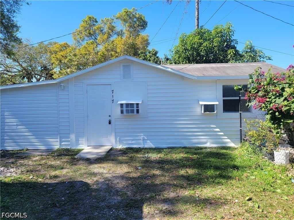 717 burdick Avenue – photo 1 of 22