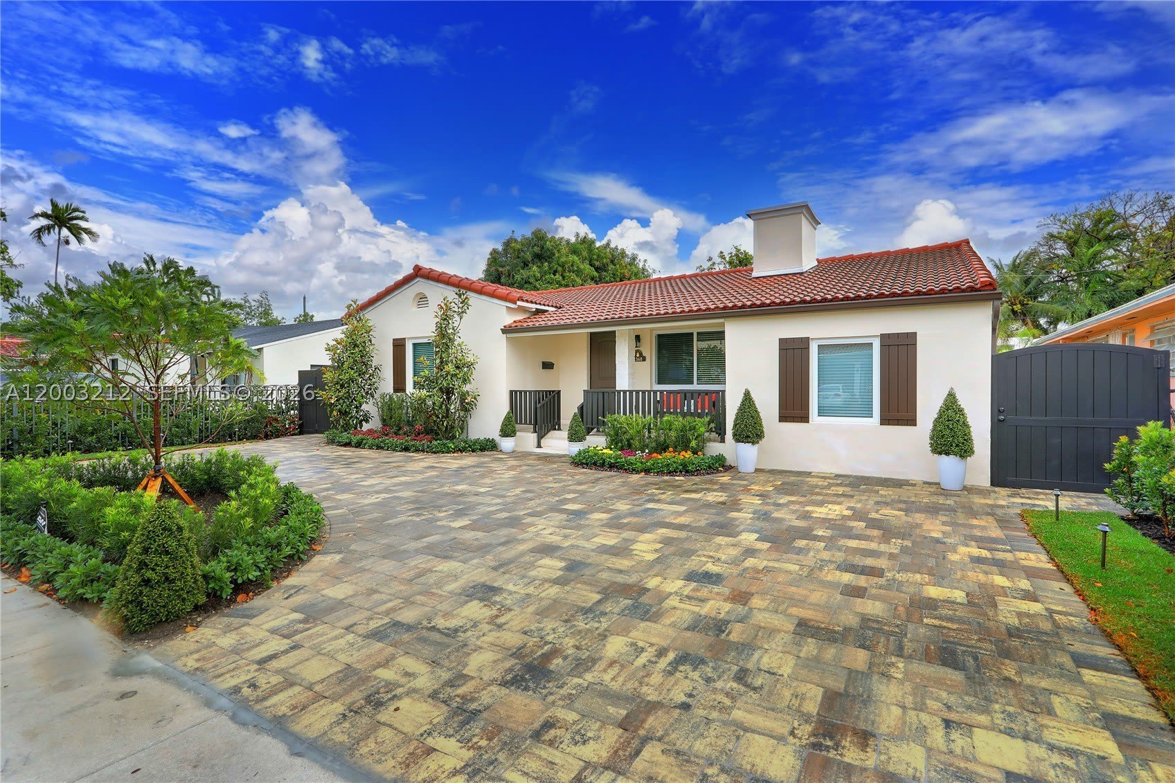 2368 SW 21st St – photo 1