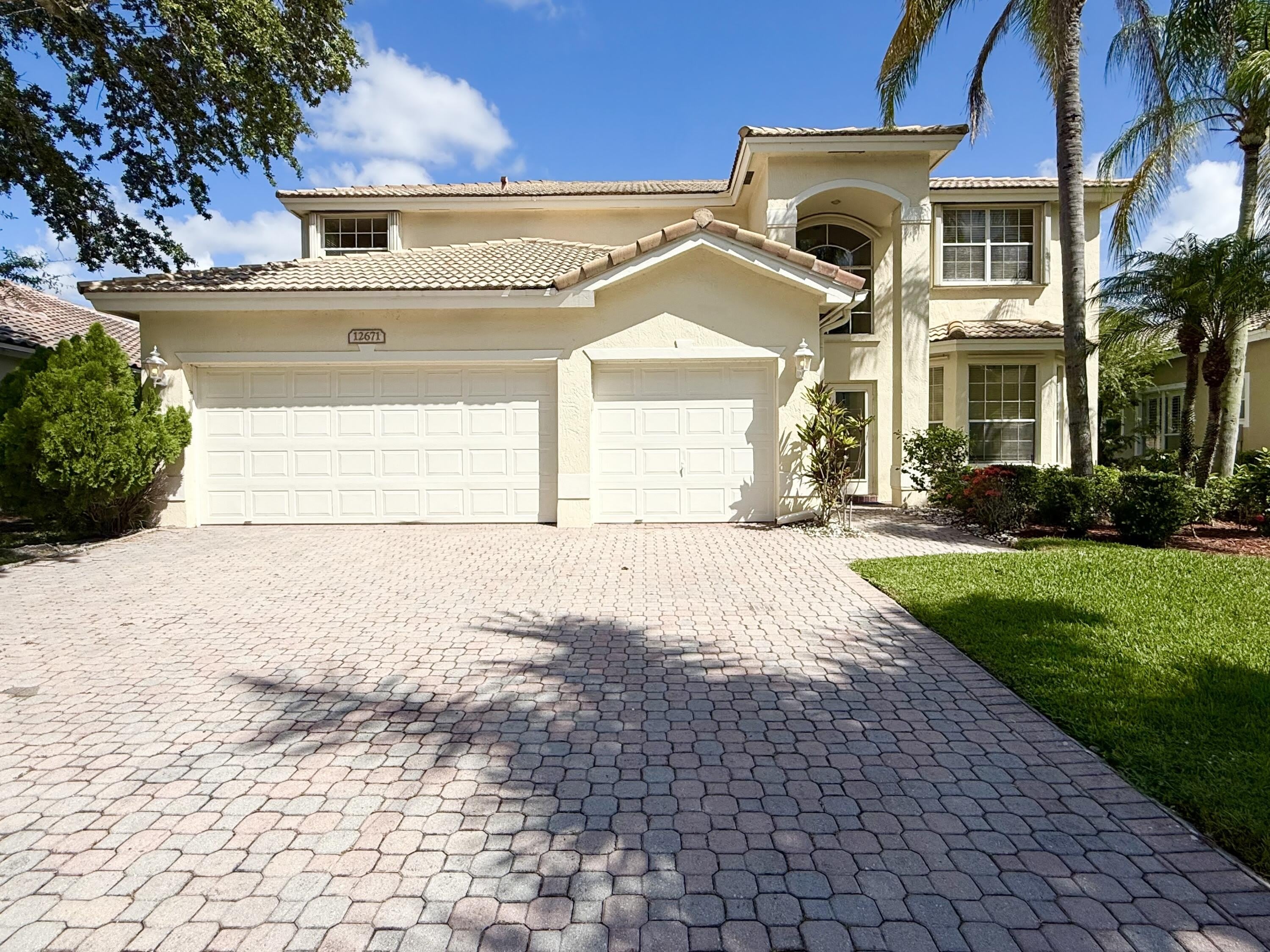 12671 Yardley Drive – photo 1