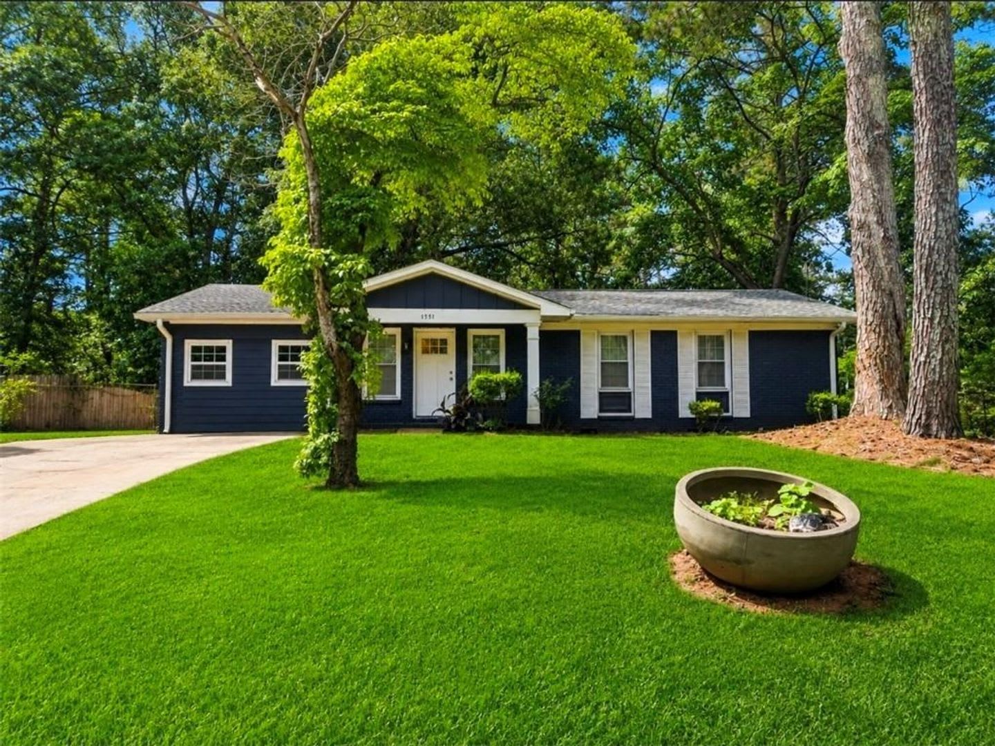 Fully Renovated Brick Ranch! – photo 1
