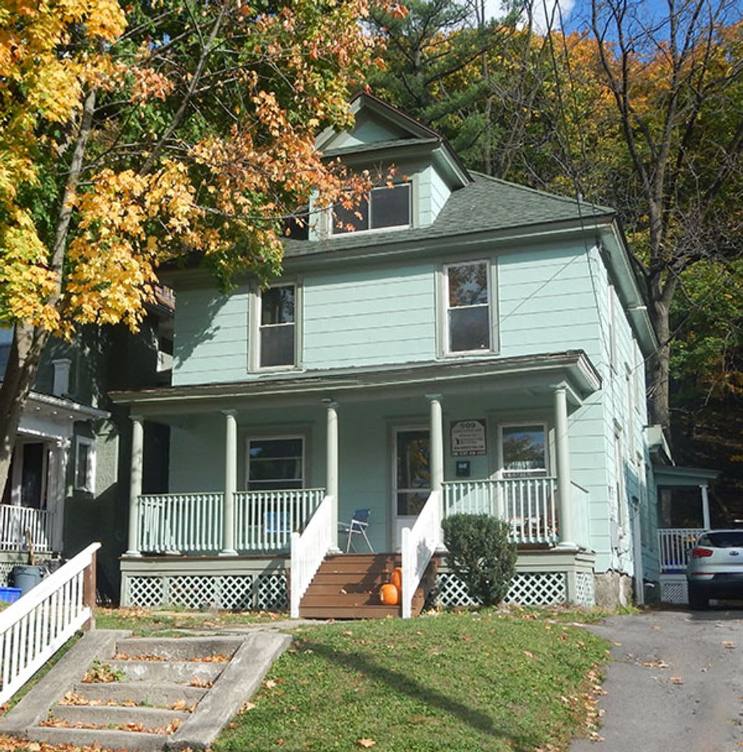 909 Lancaster Avenue – photo 1