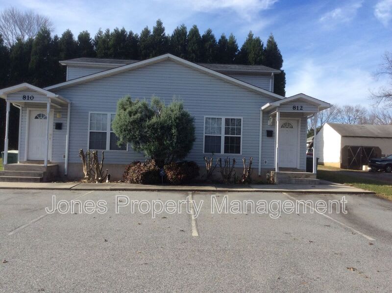 810 Pine Street – photo 1 of 11