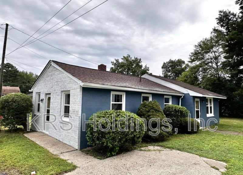 115 Orange Dr – photo 1 of 10