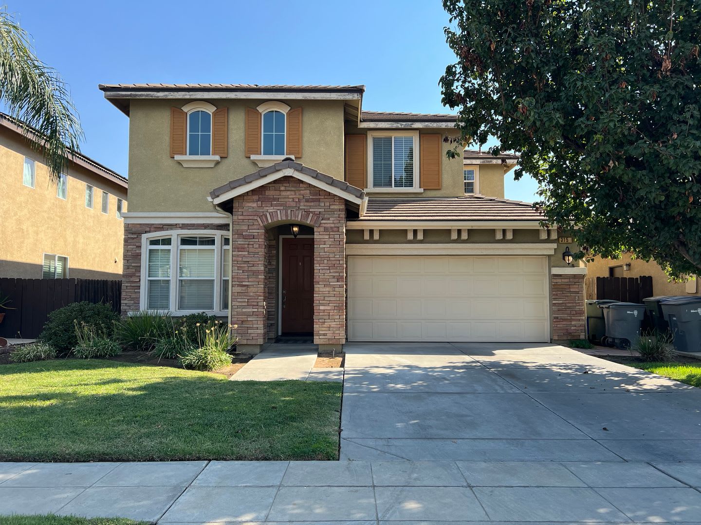 Memory Updated Here S A Customized Marketing Description For Your Rental Property Spacious Home For Rent In A Desirable Fresno Neighborhood – photo 1