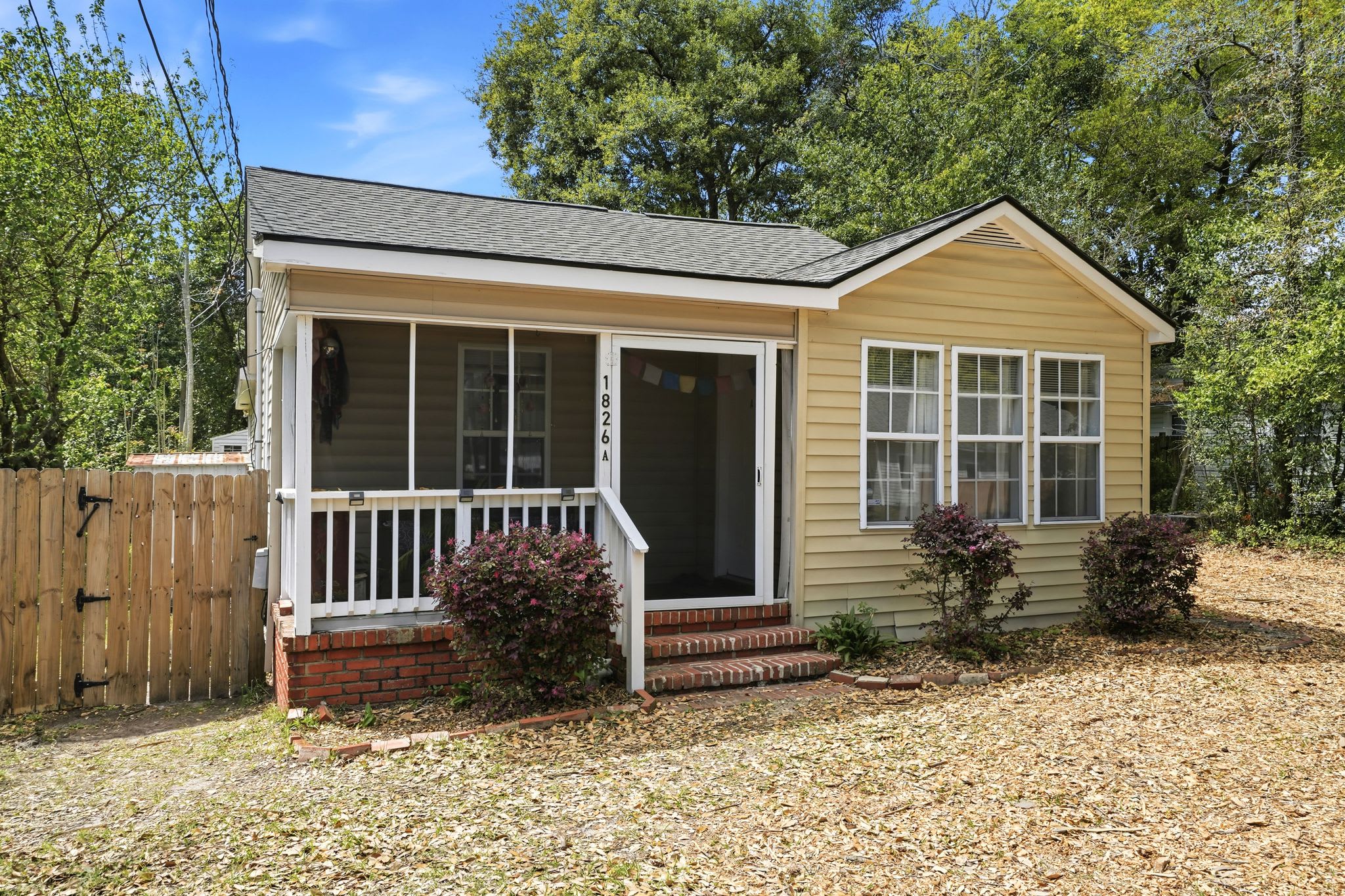 1826 Waddell St – photo 1
