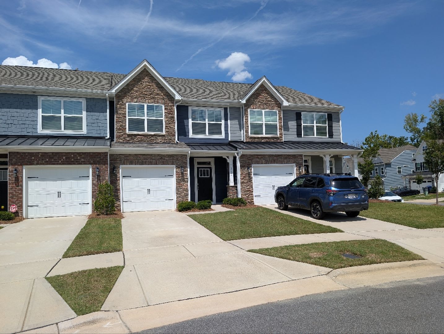 Beautiful 3 Bedroom, 2.5 Bathroom Townhome in Harrisburg Village. Don’t Miss Out! – photo 1 of 24