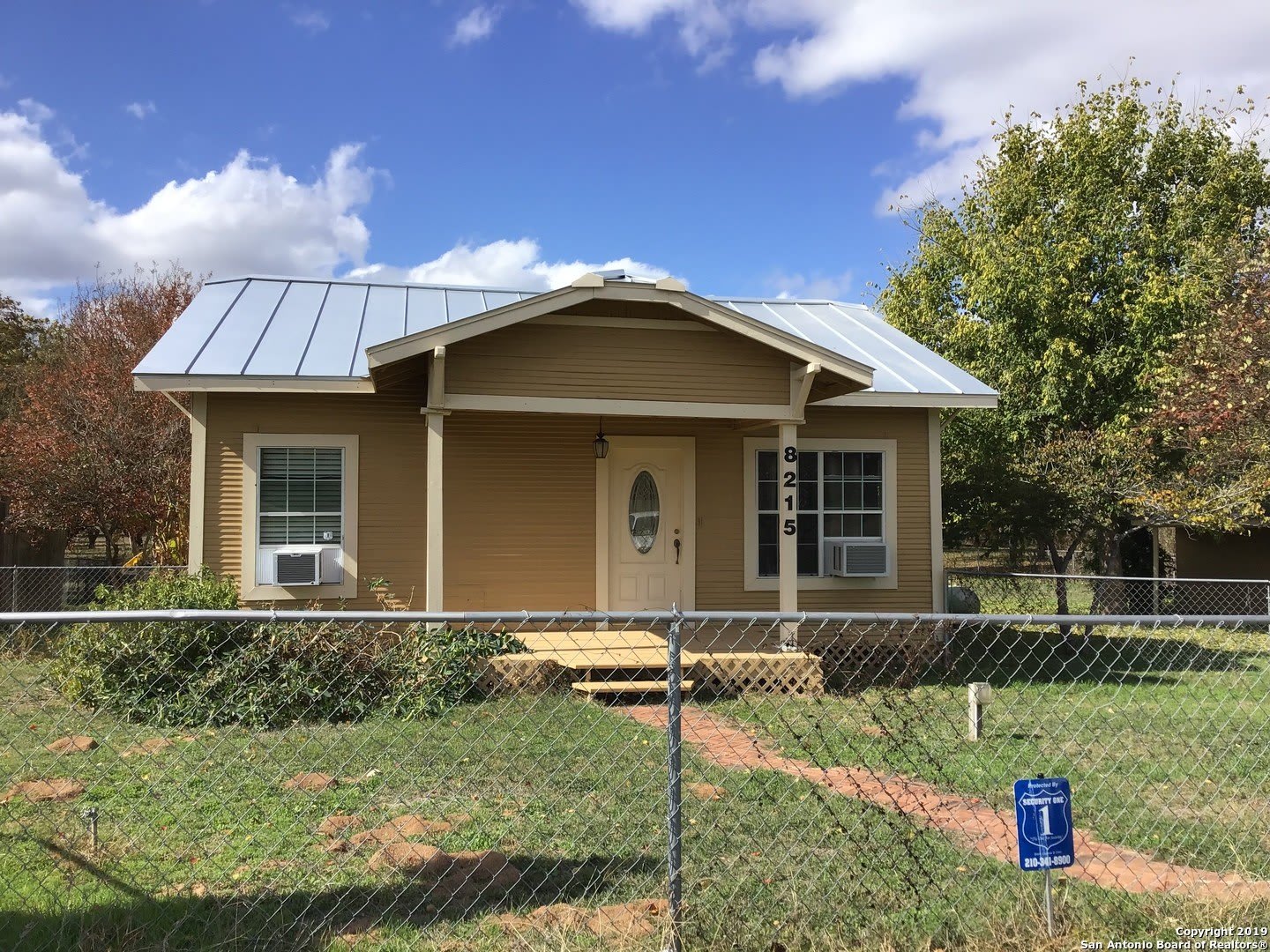 8215 E Loop 1604 S – photo 1 of 13