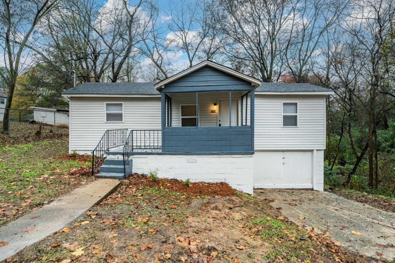 Beautifully Renovated 3BR/2BA Home on Forest Road in Hueytown – Now Accepting Section 8! – photo 1 of 16