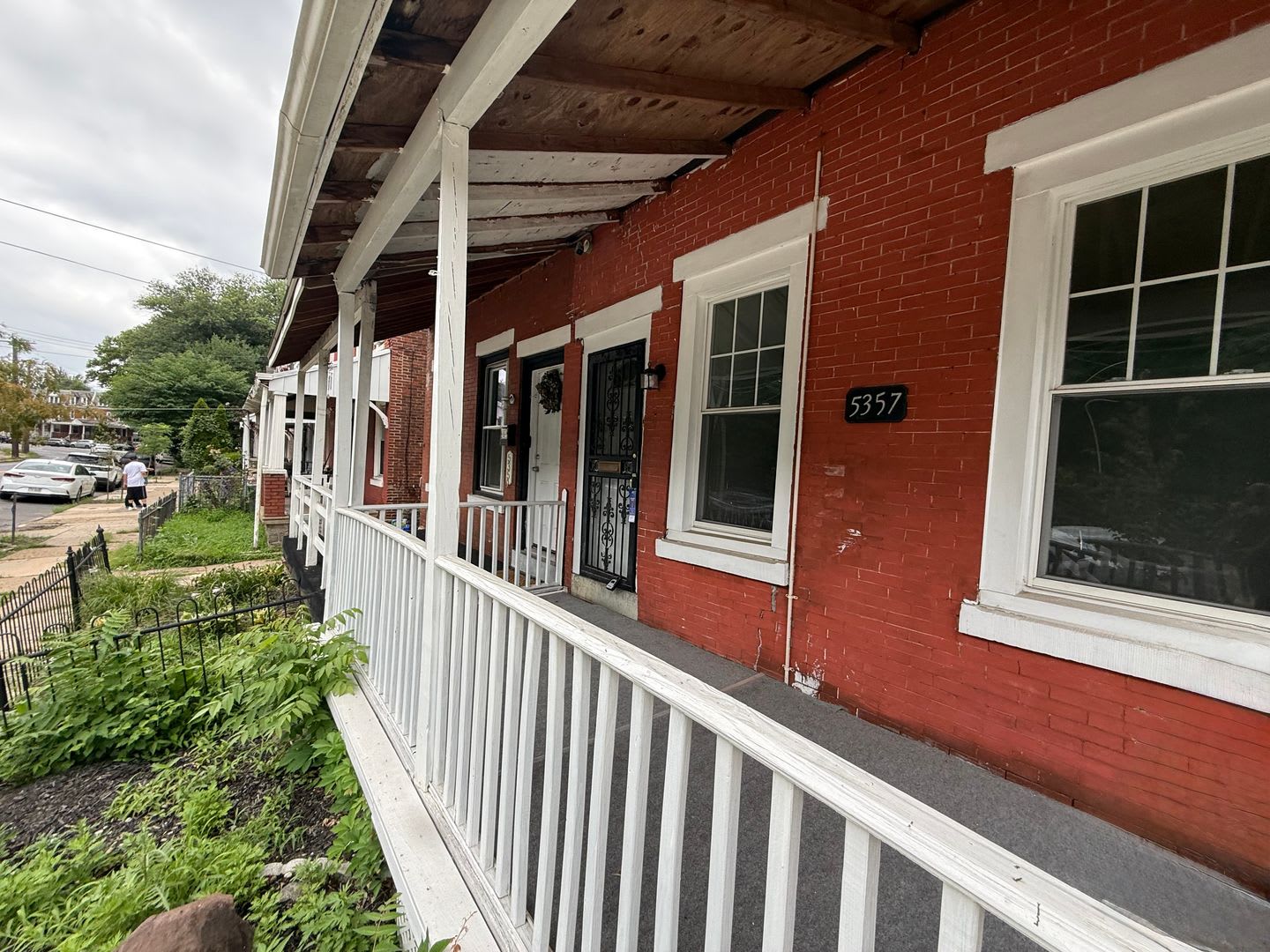 Large Home – photo 1