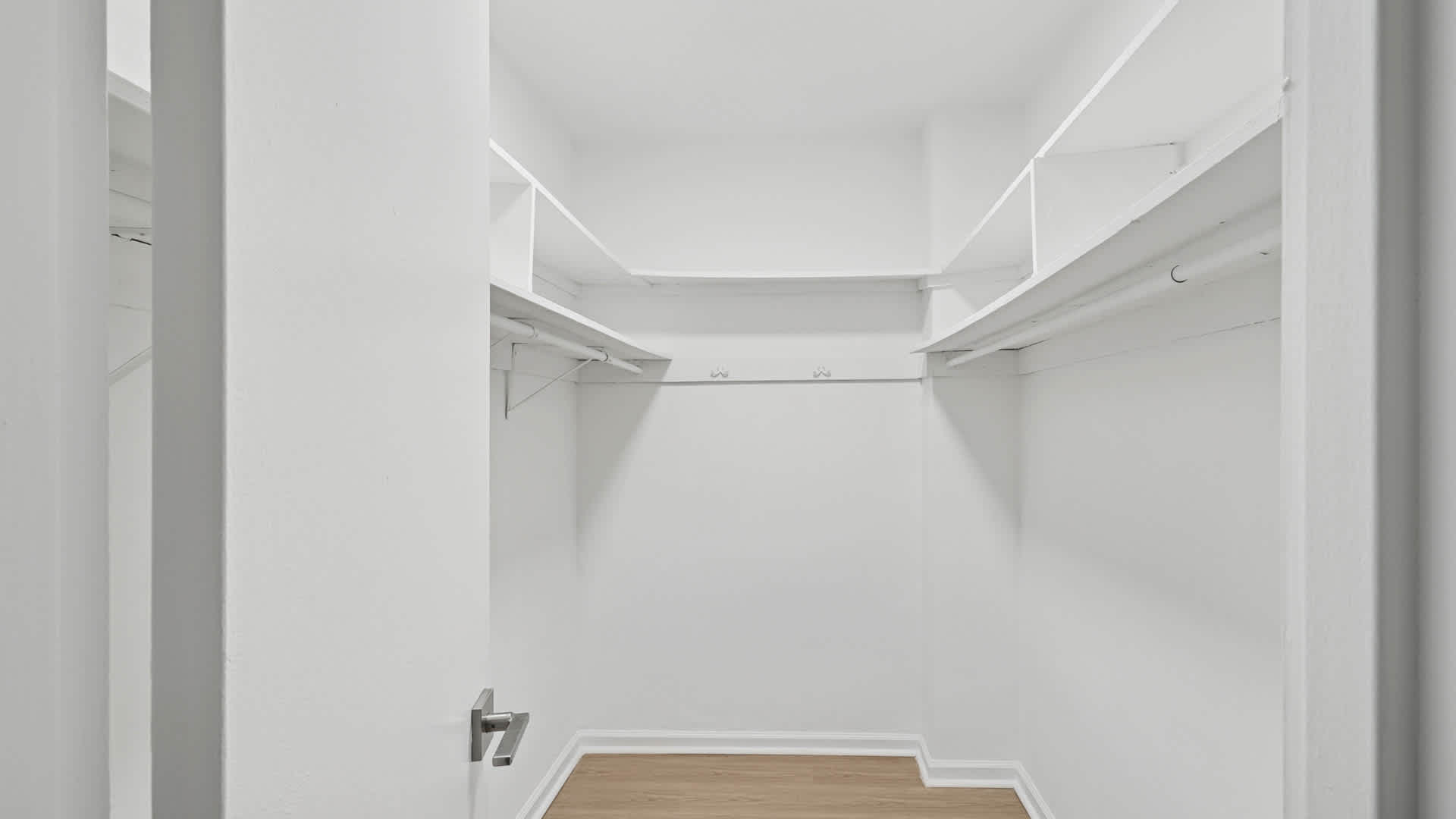 3003 Van Ness – photo 1