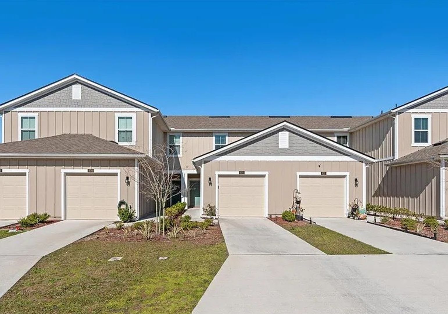 2/2.5 Townhouse available for rent – photo 1