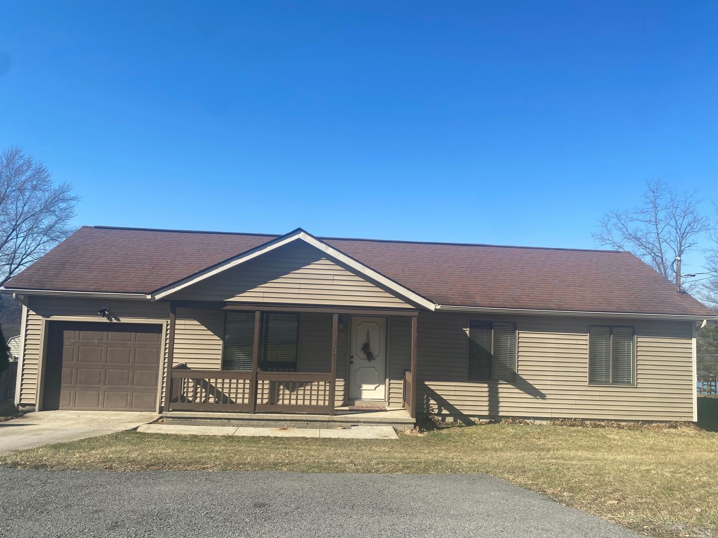 One level Home – photo 1 of 13