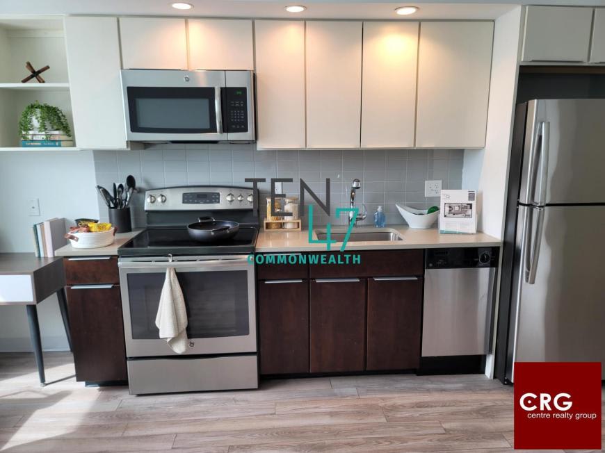 1045 Commonwealth Ave – photo 1
