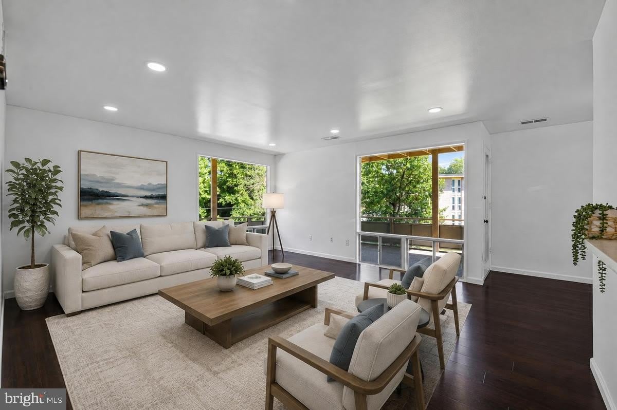 7170 DONNELL – photo 1 of 35