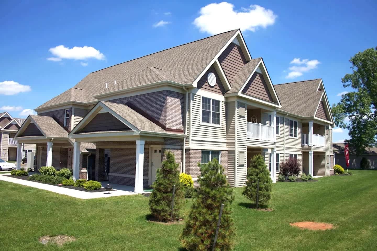 Deer Lakes Apartments – photo 1 of 27