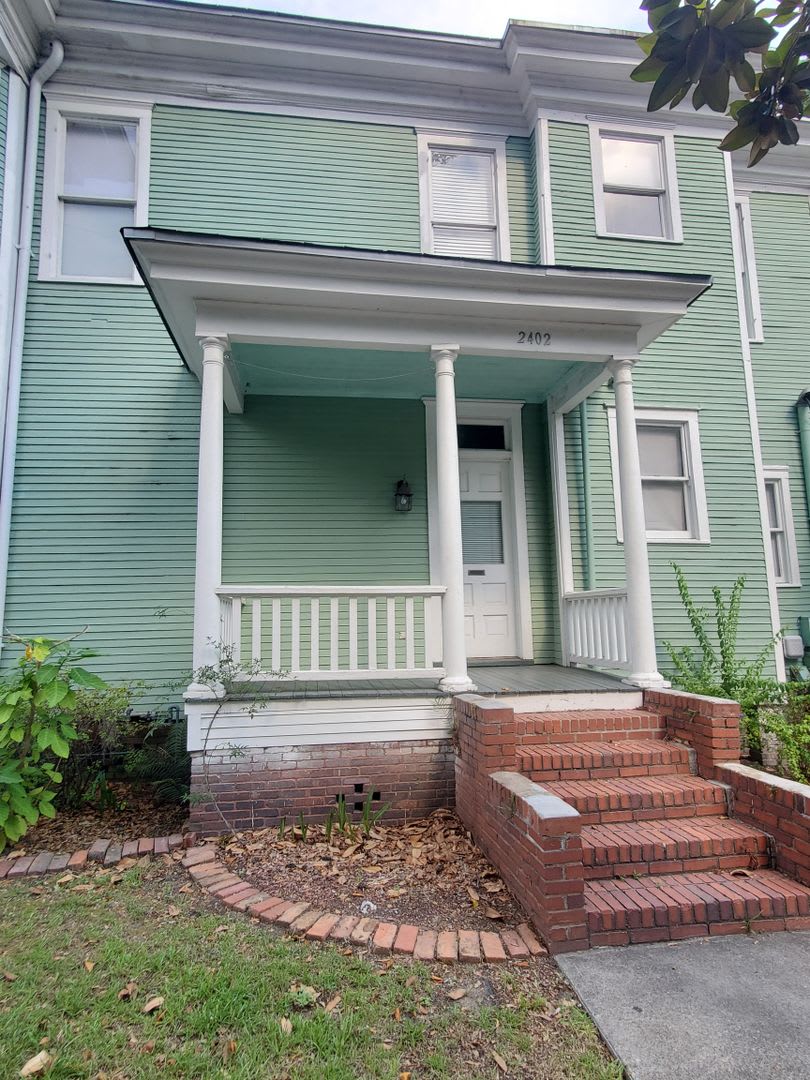 Half Off First Month's Rent! Beautiful 2 Bedroom/ 2 Bathroom in Savannah, GA – photo 1
