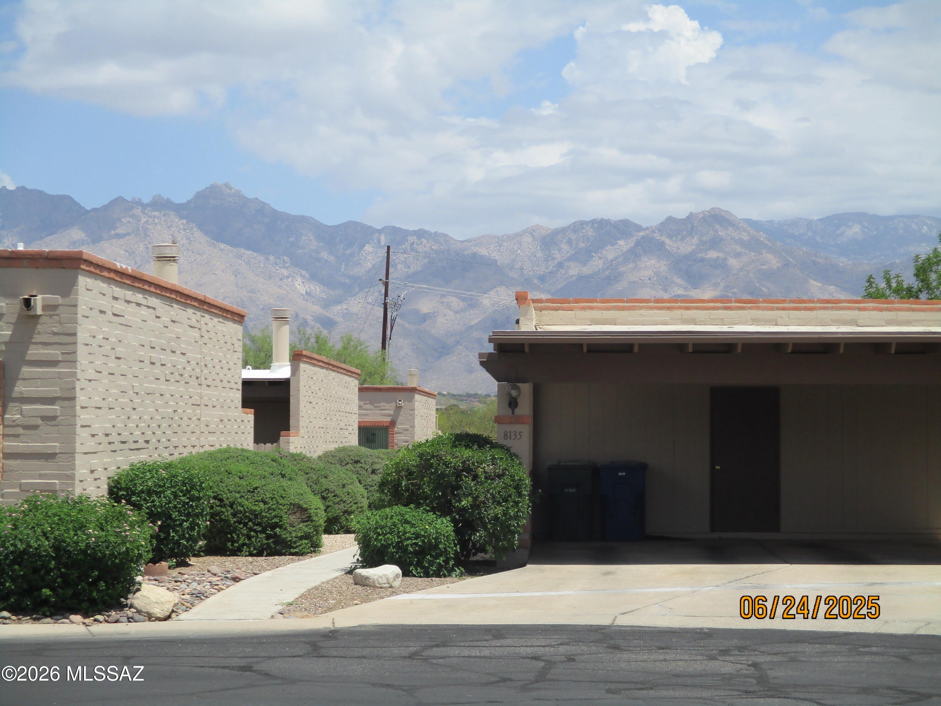 8134 E Daniella – photo 1