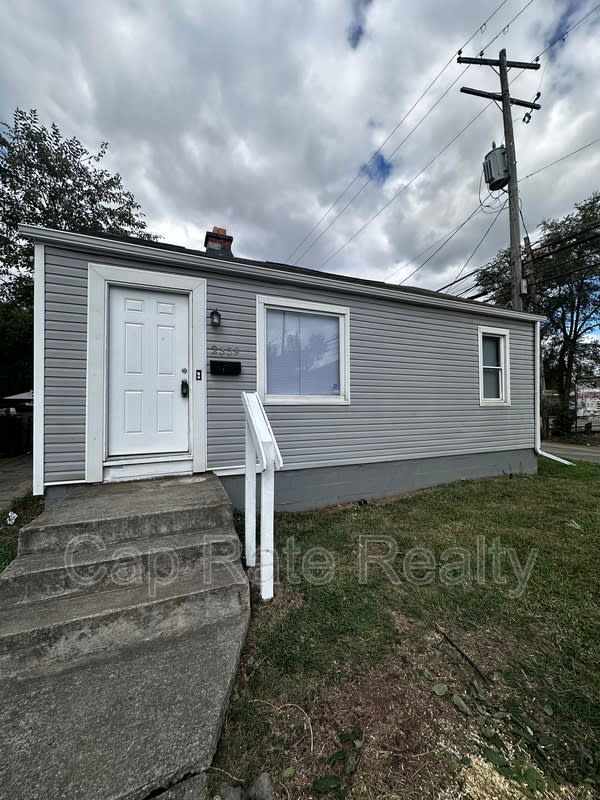 2359 Mcguffey Rd – photo 1