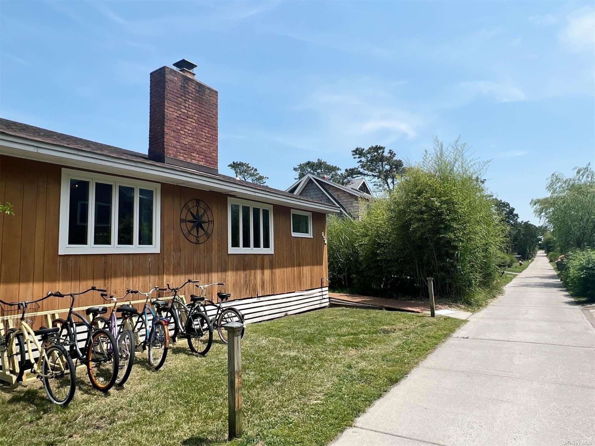 892 Evergreen Walk – photo 1