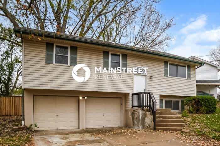 201 Mcclellan Drive – photo 1 of 17