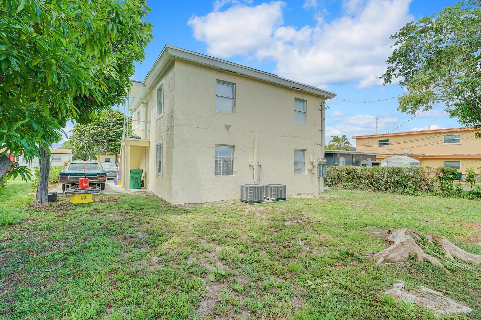 1225 W 10Th Street – photo 1