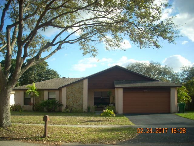 11526 Sw 54th St – photo 1