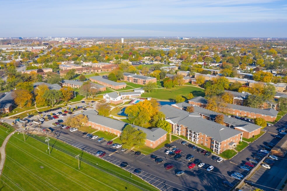 Mount Prospect Greens – photo 1 of 90