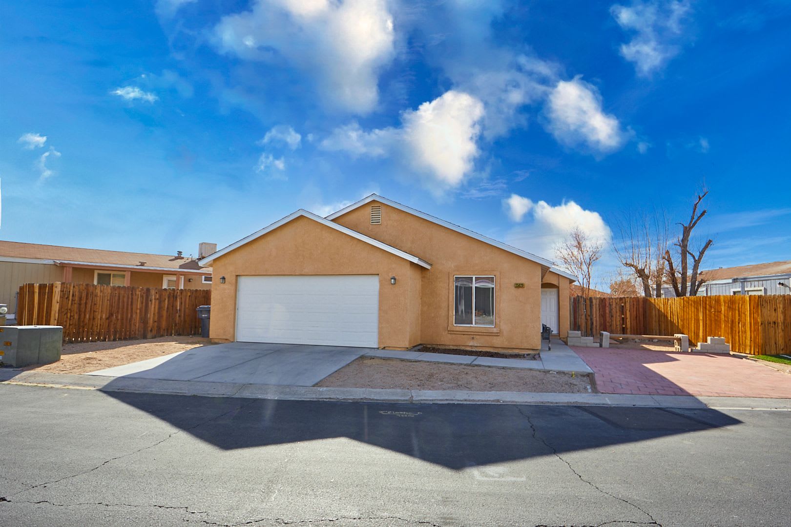 3 Bedroom Barstow Home – photo 1 of 23