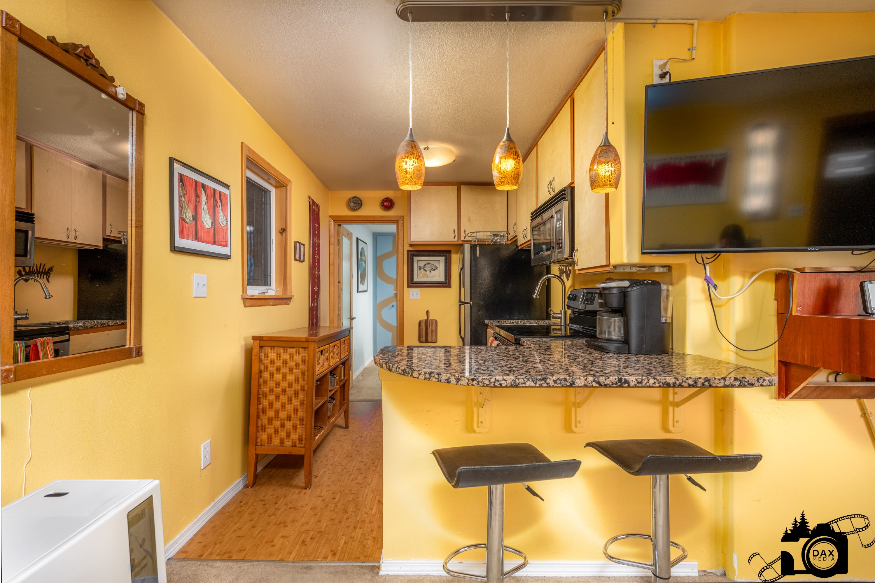 1007 Second Avenue – photo 1 of 10
