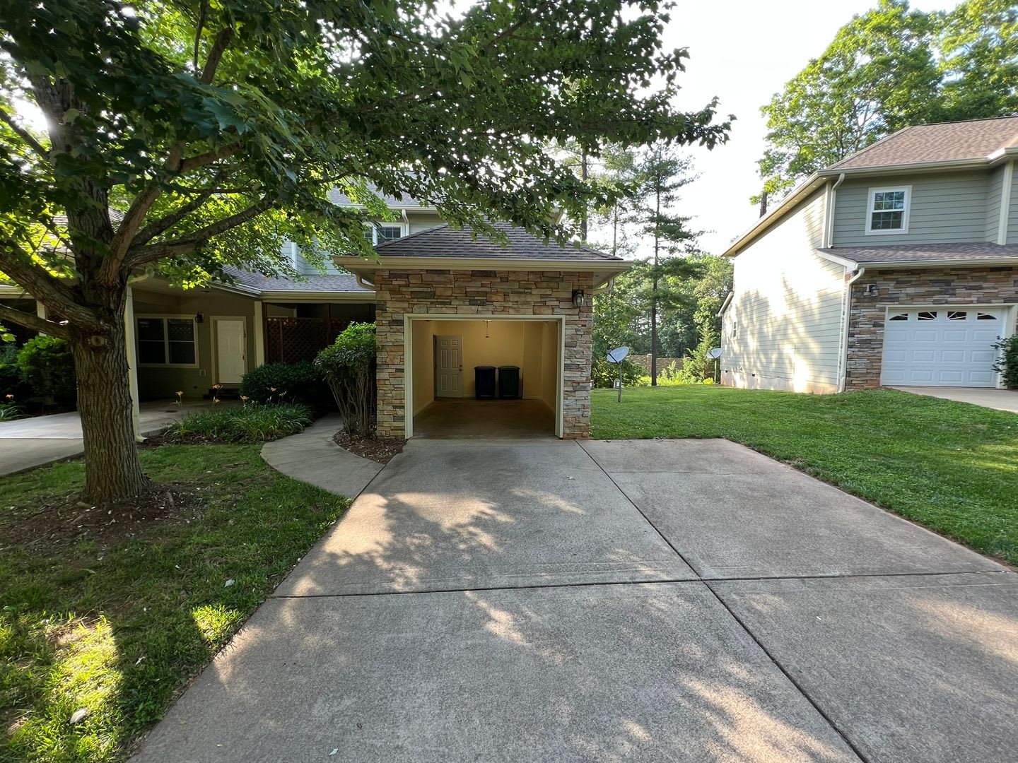 Arden 3 bed Townhome: Commuter's Wishlist – photo 1 of 34