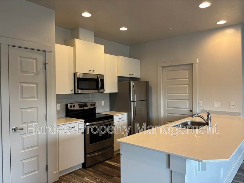 3000 S Bown Way #205 – photo 1