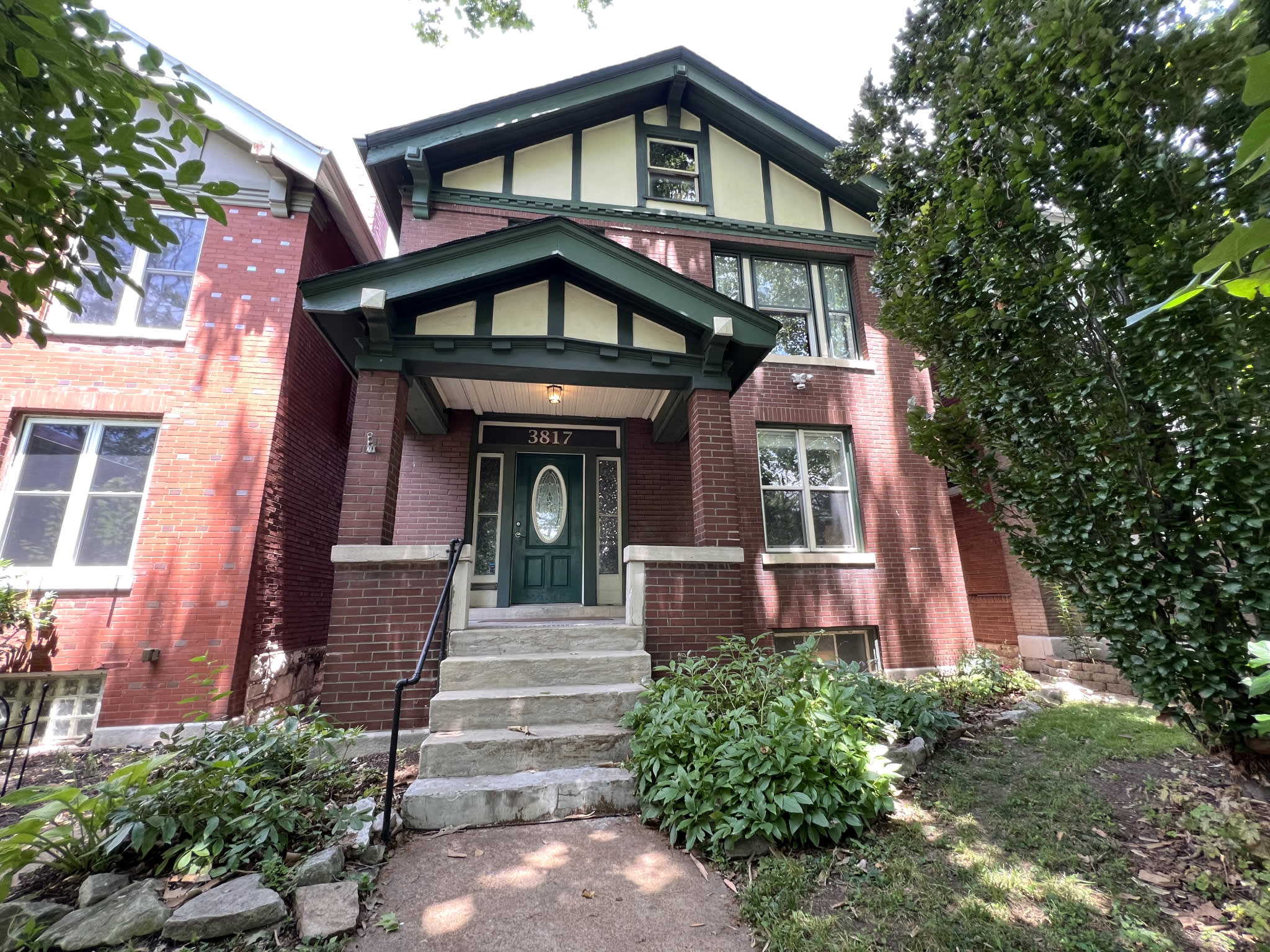 3817 Lafayette Avenue – photo 1