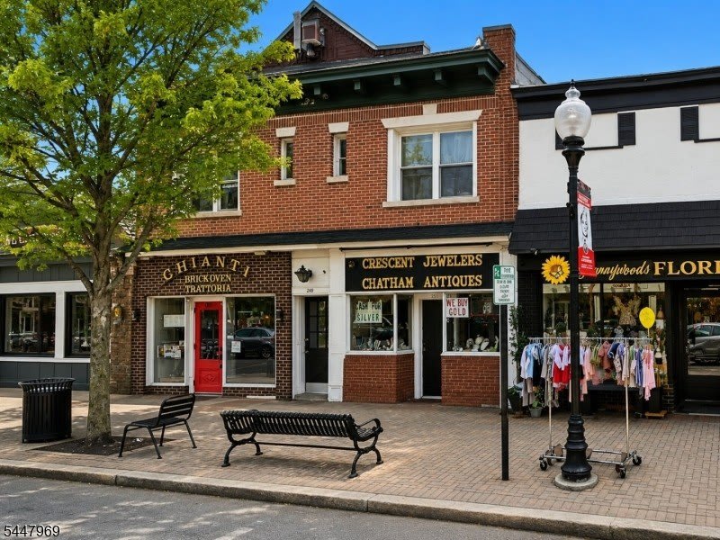 249 Main St – photo 1 of 100