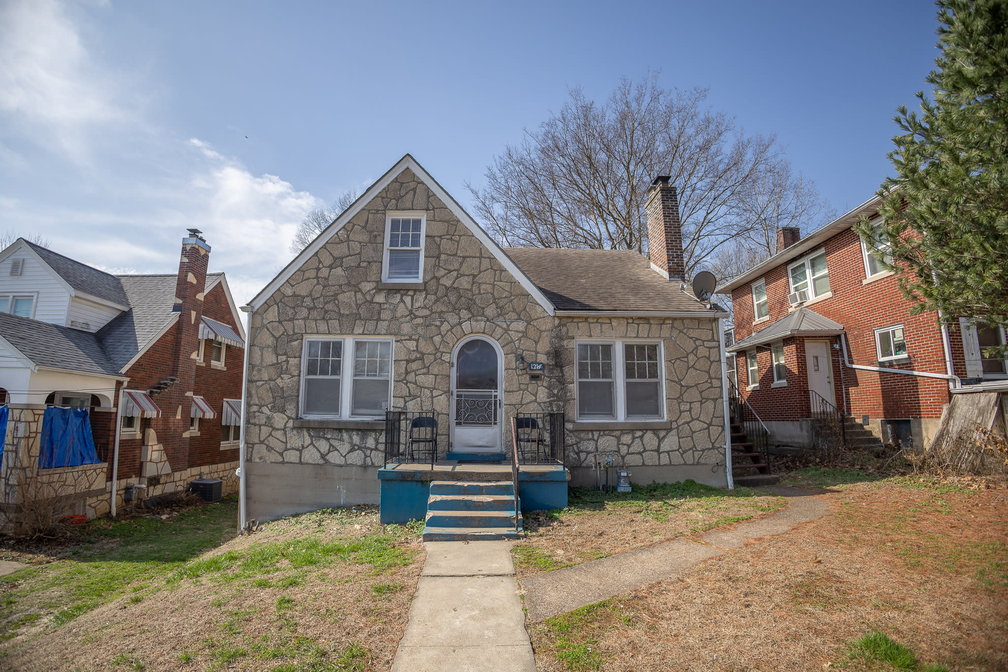 1214 East Dunklin Street – photo 1 of 12