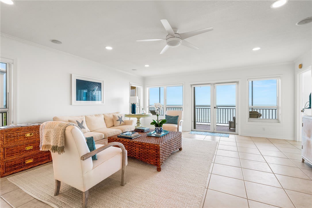 8804 S Sea Oaks Way – photo 1 of 21
