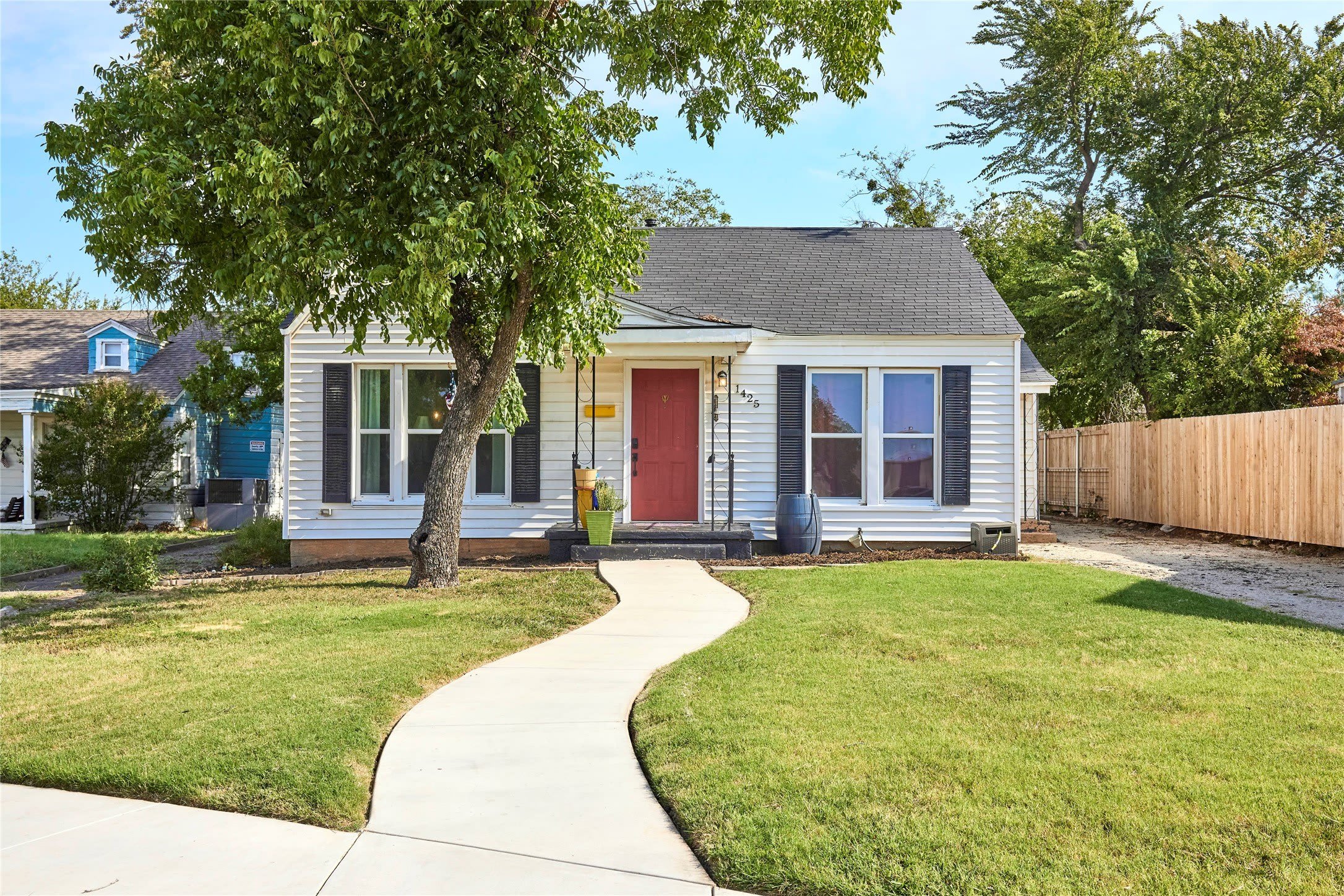 1425 Cedar Crest Drive – photo 1