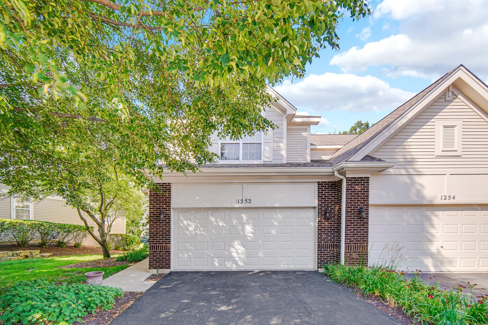 1252 Townes Circle – photo 1 of 30