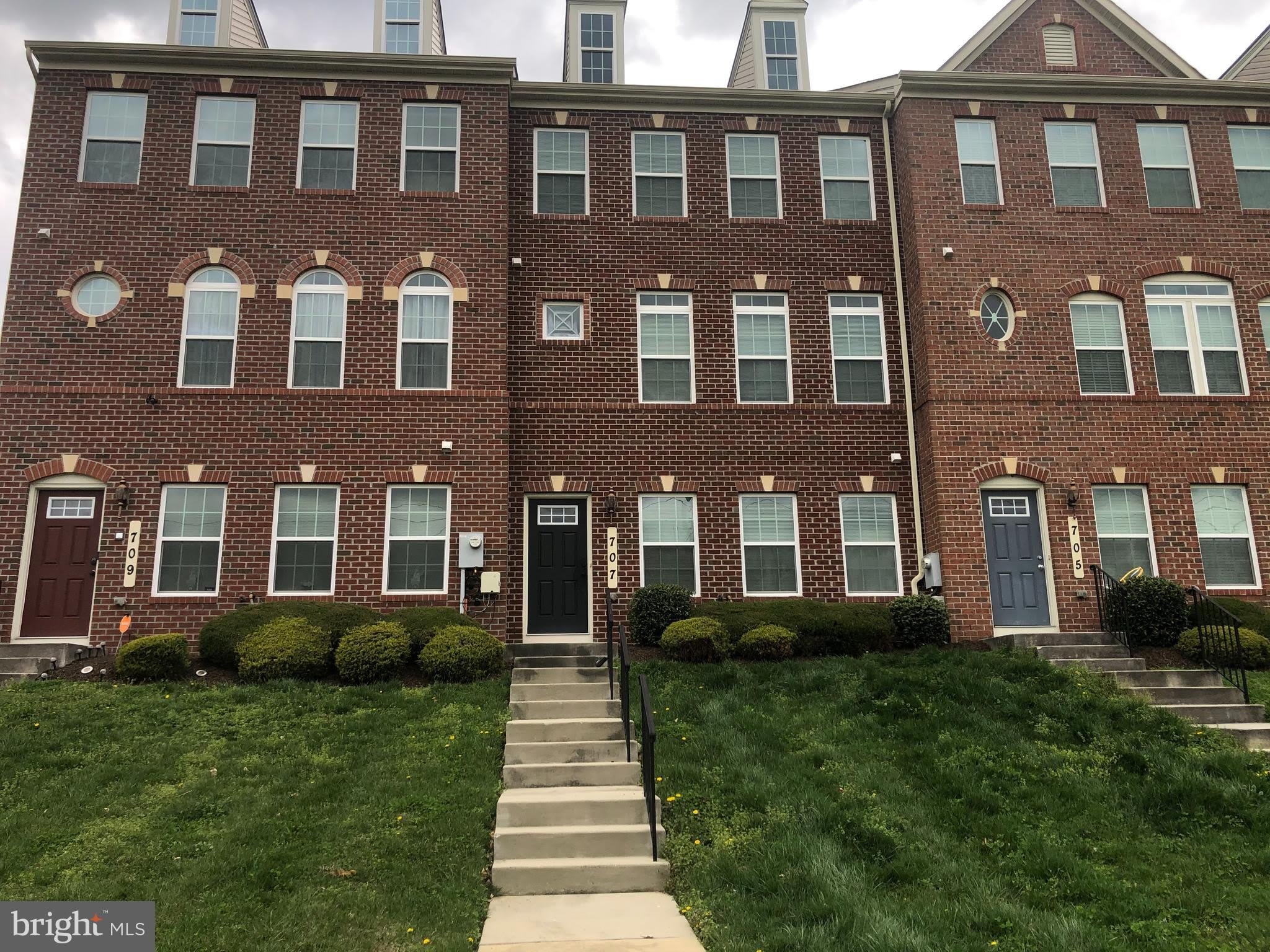 707 Addison Road S – photo 1 of 33