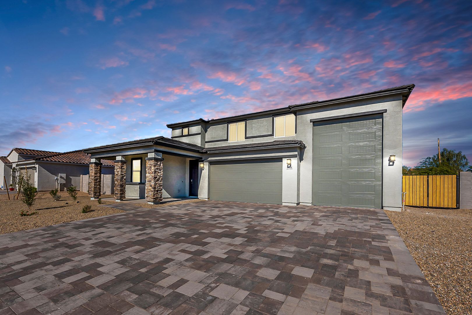 Beautiful 4-Bedroom Home with RV Garage – photo 1