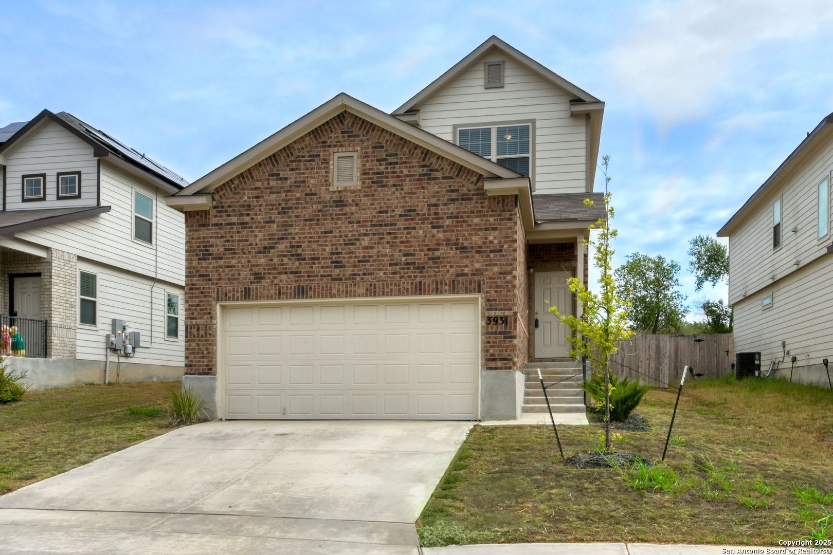SPACIOUS 4-BEDROOM HOME IN SOMERSET TRAILS – photo 1