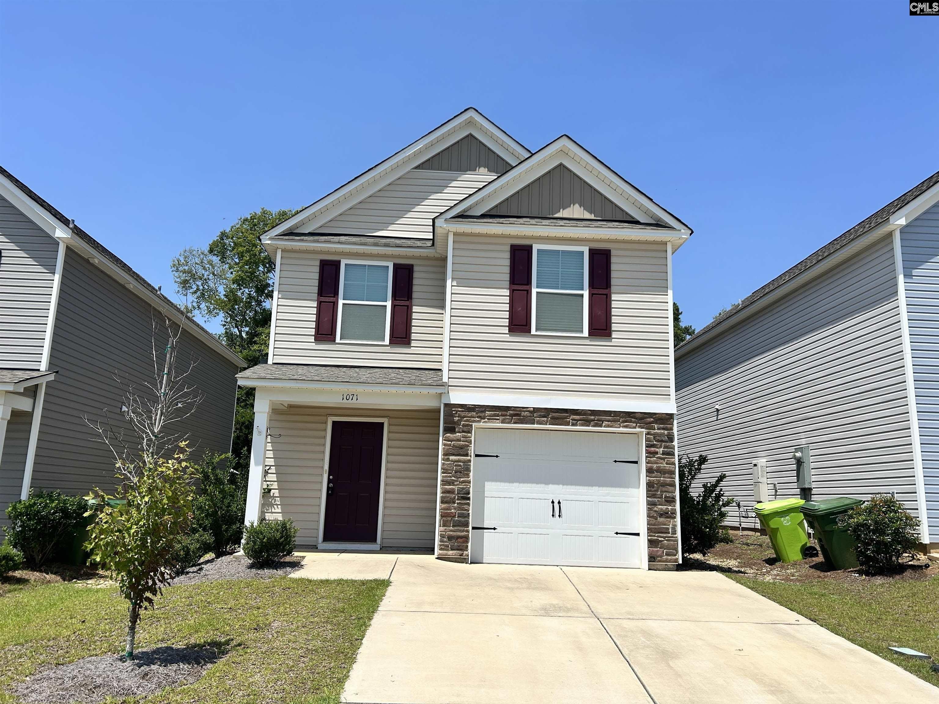 1071 Crescent Moon Loop – photo 1