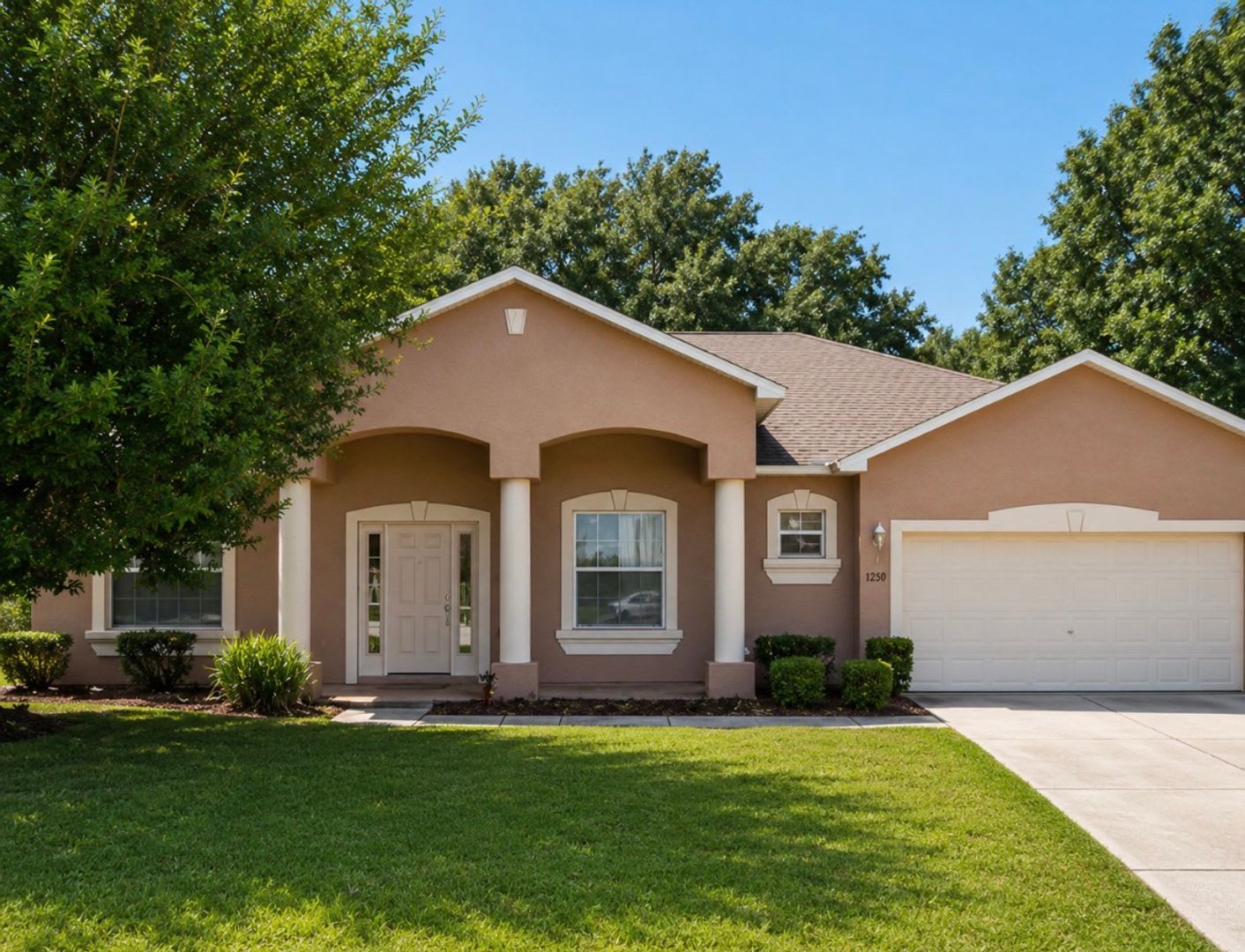 Spacious 3-Bedroom Home with Bonus Flex Room in Northeast Ocala – Space to Live, Work & Entertain! – photo 1