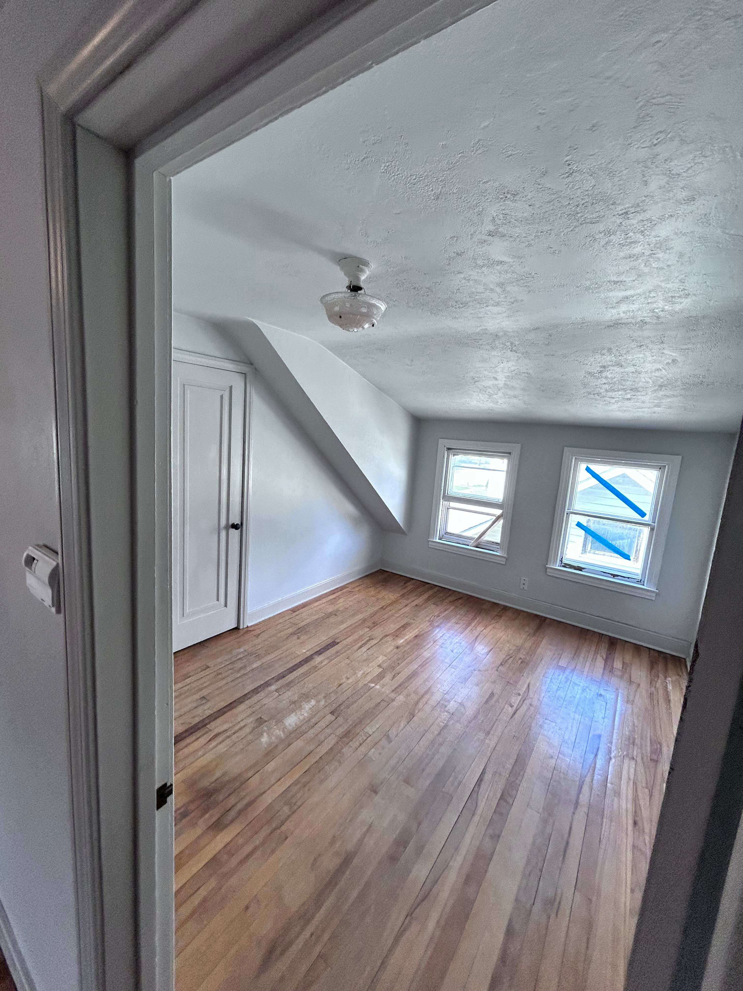 214 N 14th St – photo 1 of 9