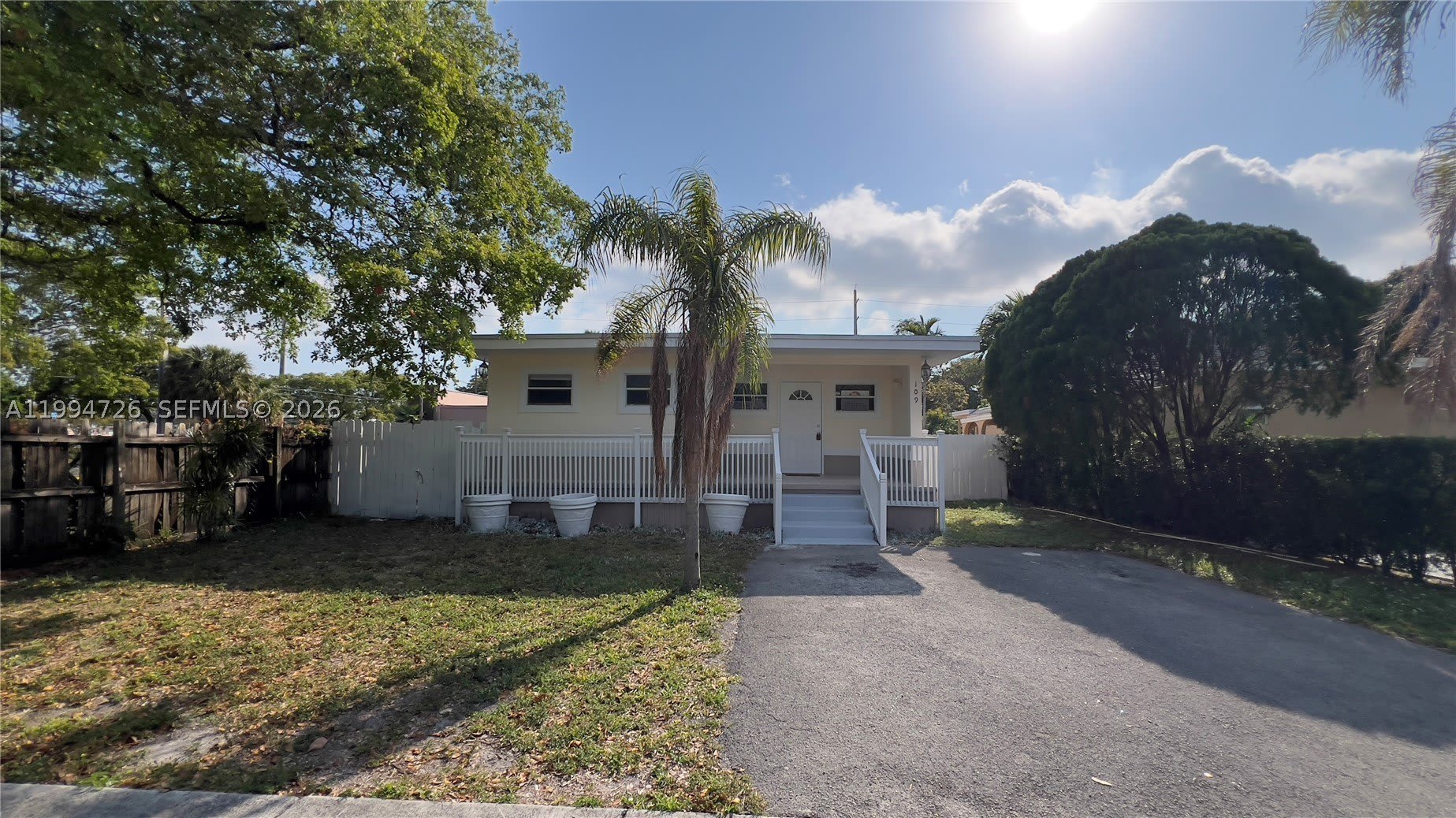 109 Sw 1St Ave – photo 1
