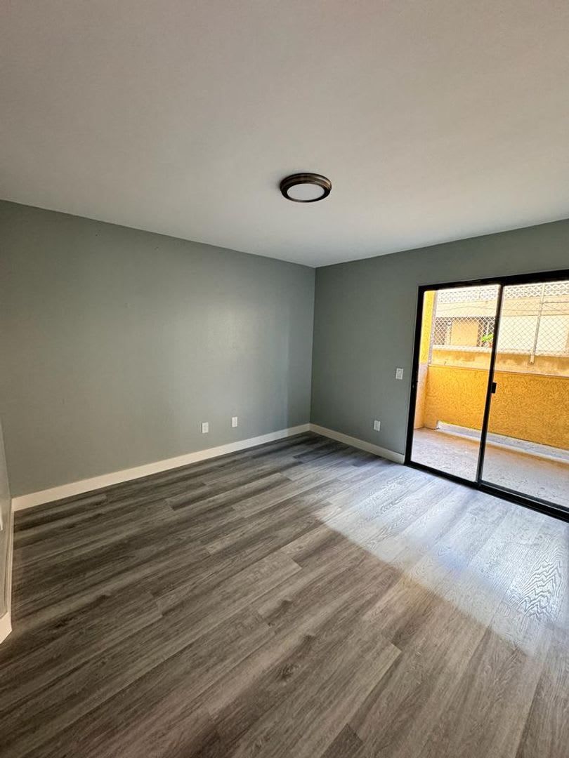 2532 N Edwards Ave – photo 1 of 22