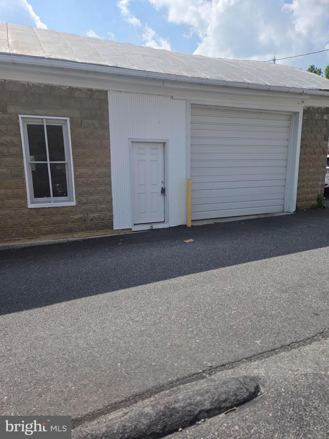 16 MAINS ALLEY – photo 1 of 2
