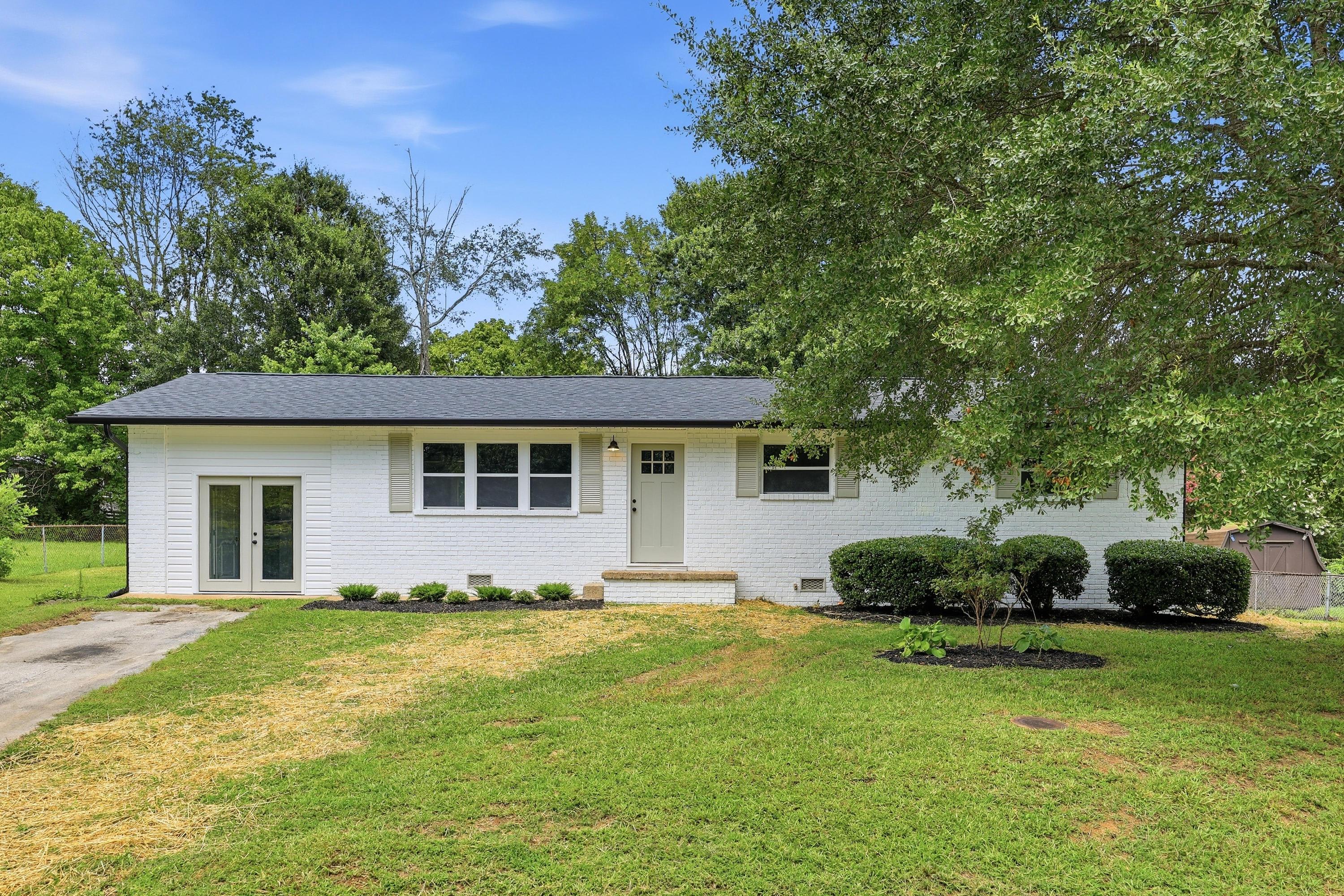 508 Hiawatha Circle – photo 1 of 34