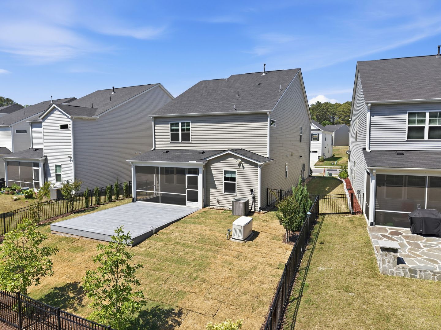 Modern 4-Bedroom Home in the Sought-After Ellis Crossing Community! – photo 1