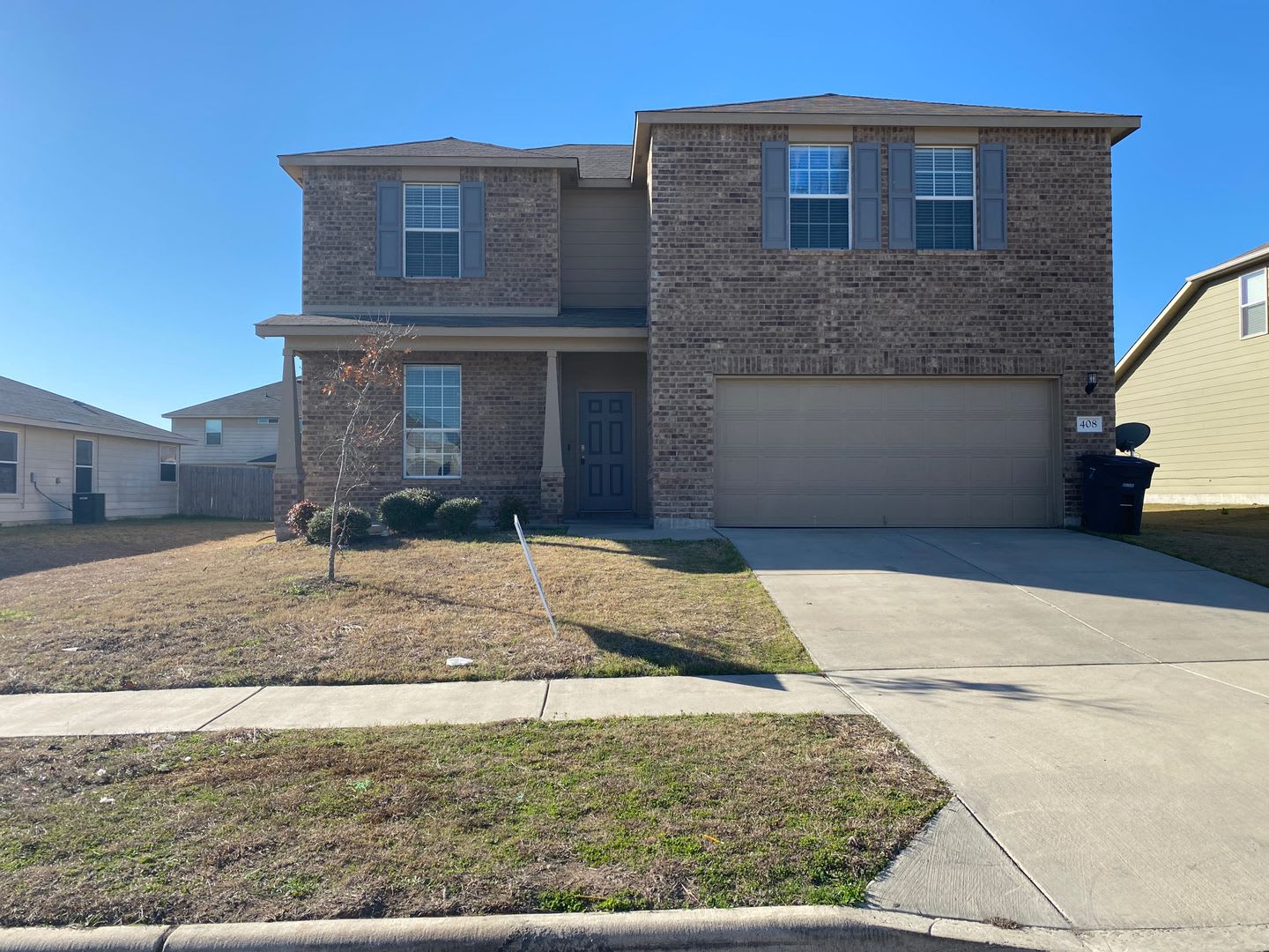 Need space? Huge 2 story home in Trimmier Estates! – photo 1